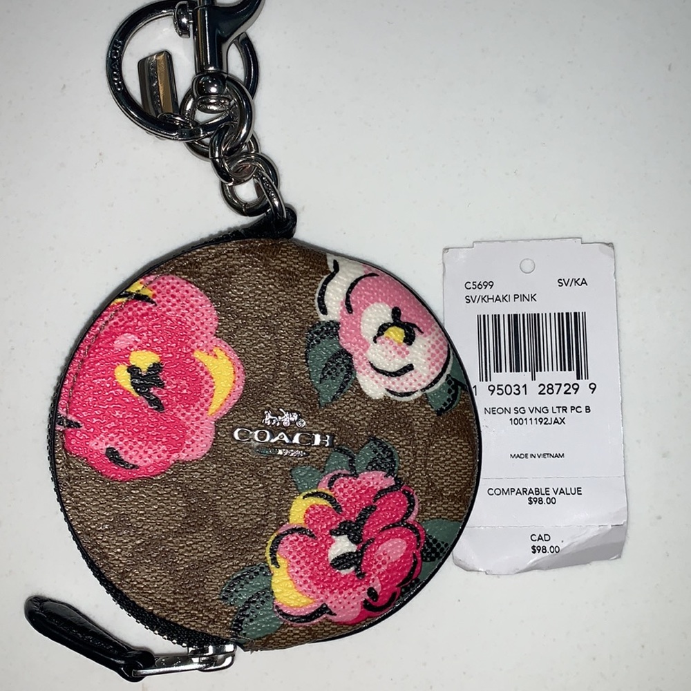 Coach coin bag💕 - Picture 3 of 6
